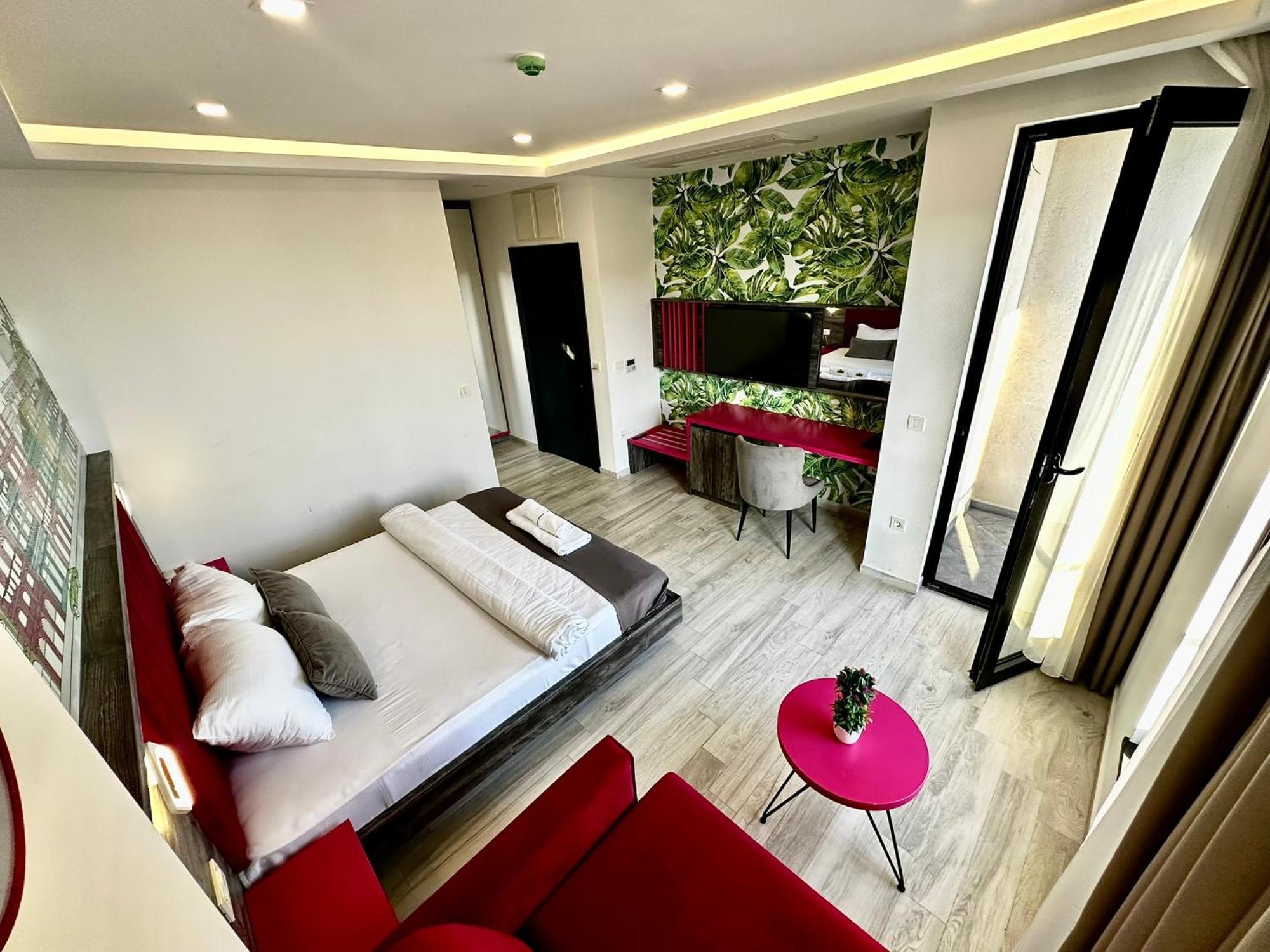Hotel Del Medio ซูโตมอเร ภายนอก รูปภาพ