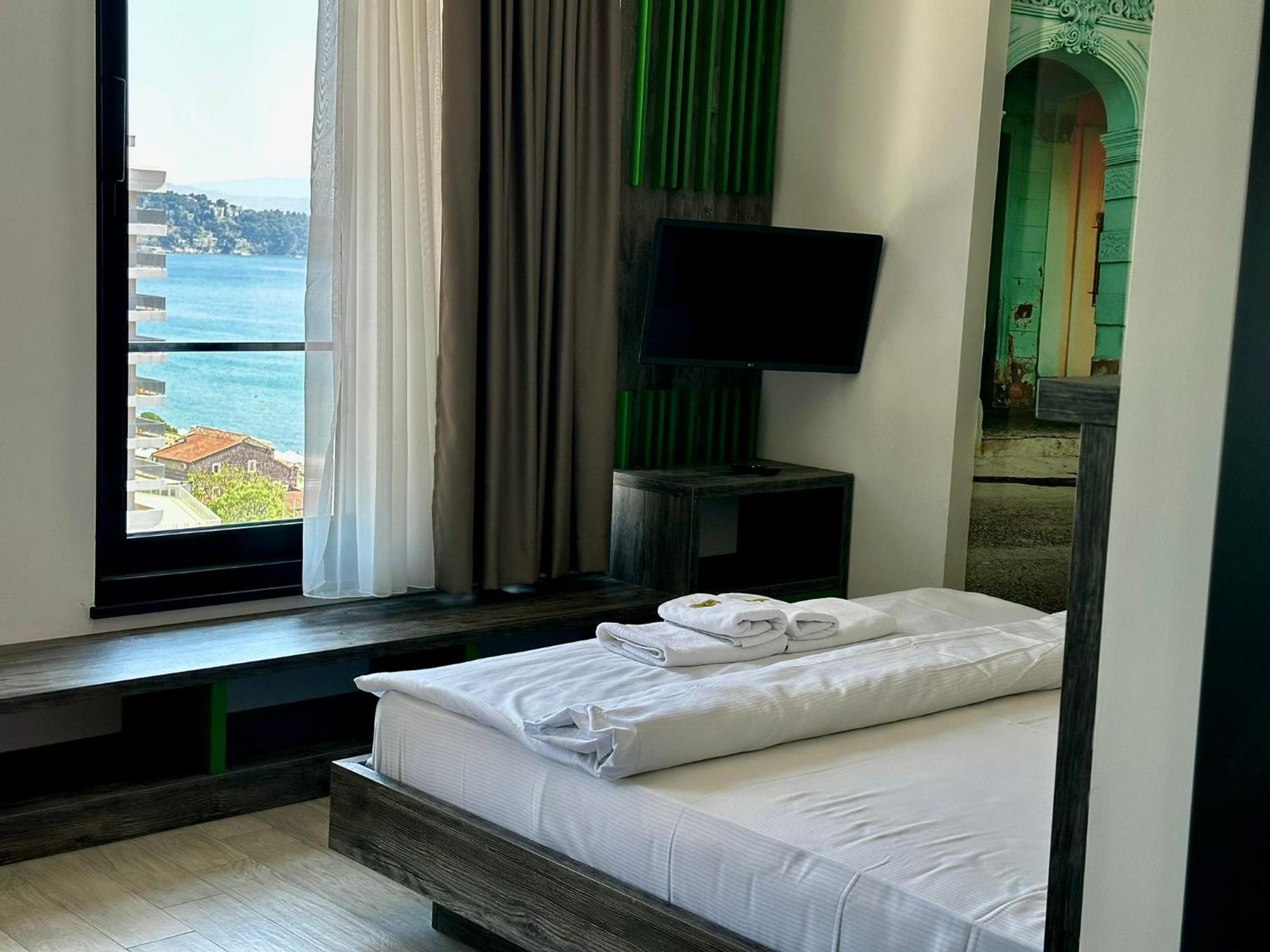 Hotel Del Medio ซูโตมอเร ภายนอก รูปภาพ