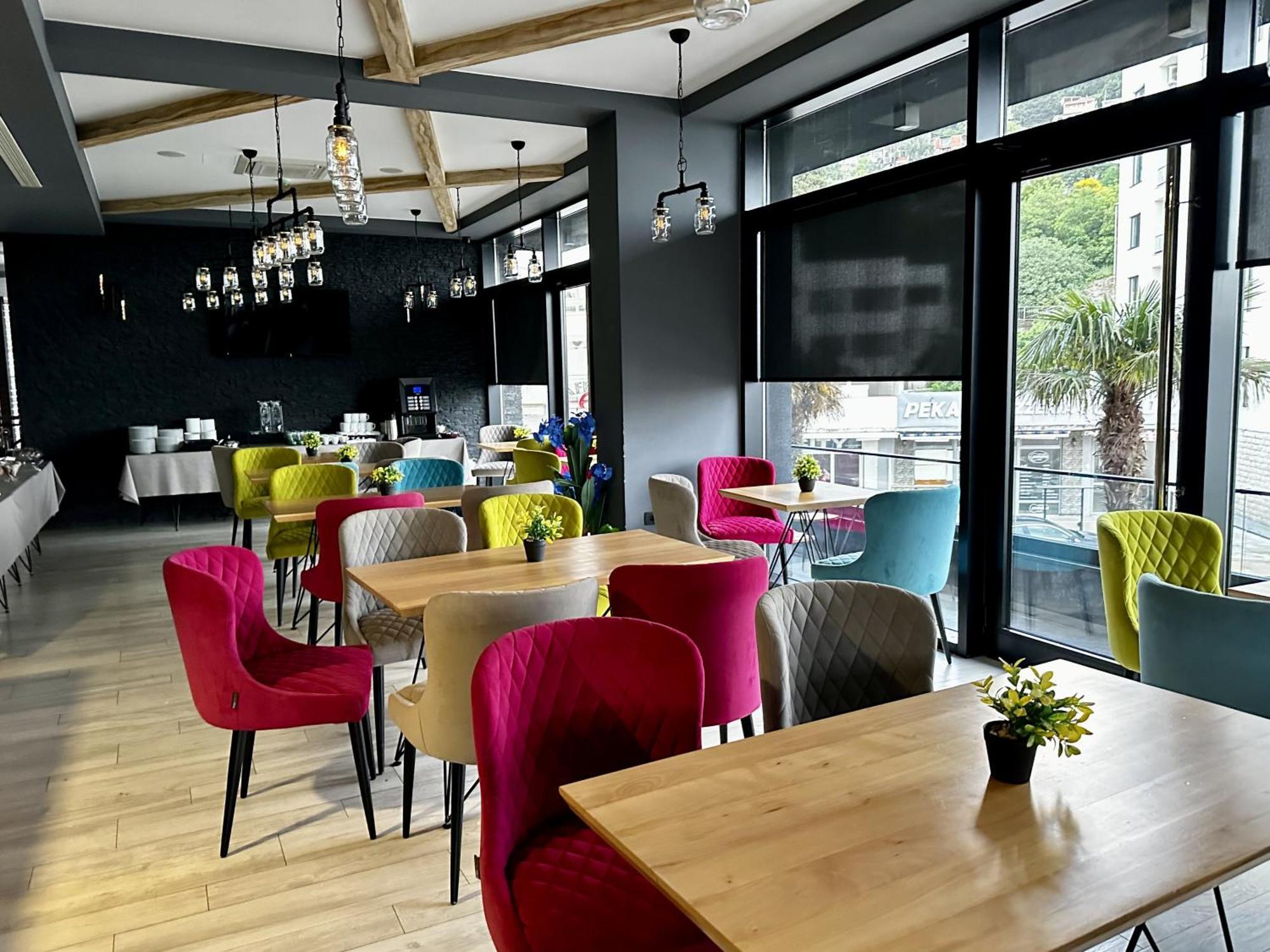Hotel Del Medio ซูโตมอเร ภายนอก รูปภาพ